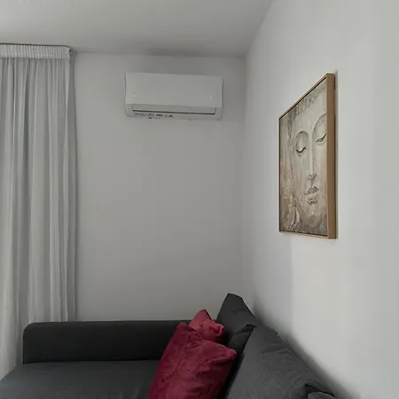 Fantastic 163 In Finikoudes Apartment *